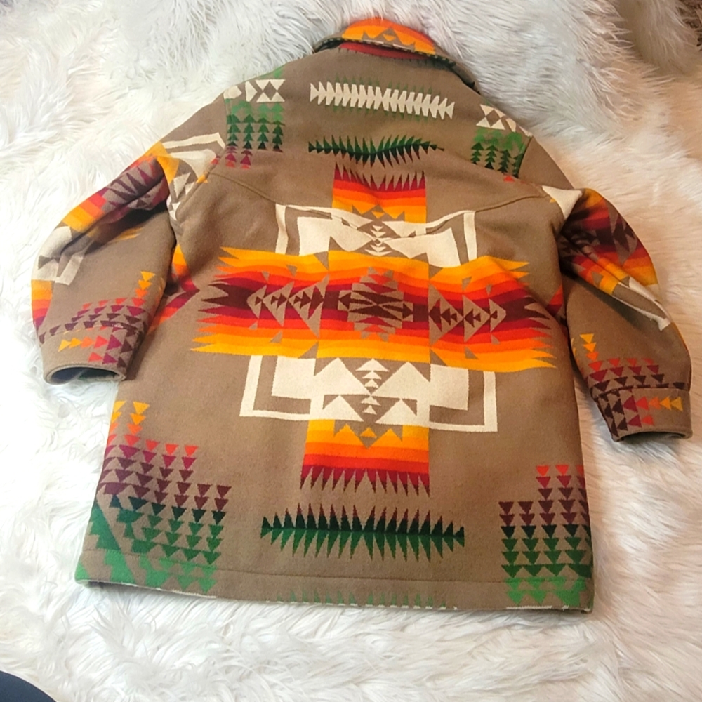 Pendleton woman's jacket - Picture 2 of 7